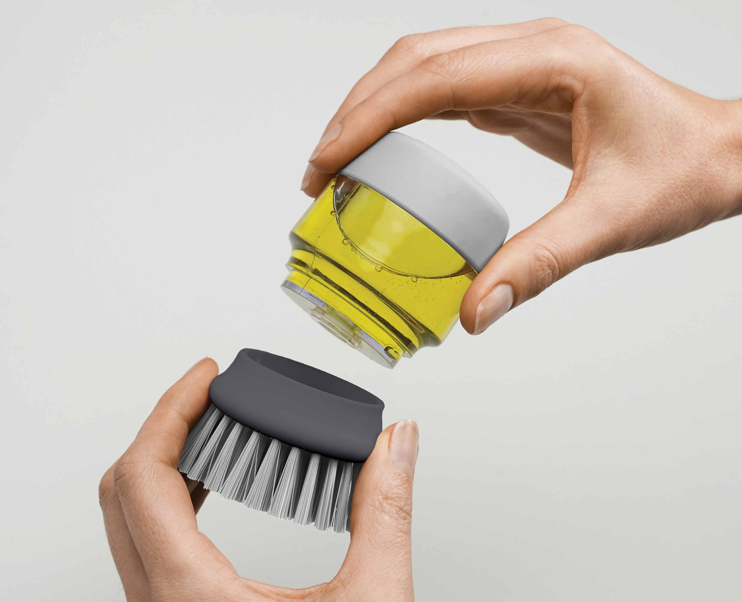 Sérénosols™DispensBrush | Nettoyage efficace et gain de temps avec dosage contrôlé du savon (1 1 GRATUIT)